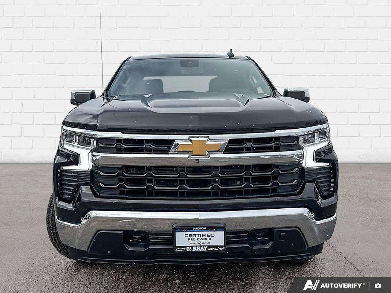 2024 Chevrolet Silverado 1500 BEDLINER. ALL WEATHER MATS. RUNNING BOARDS. TRAILERING PKG. TRUE NORTH EDITION. Photo