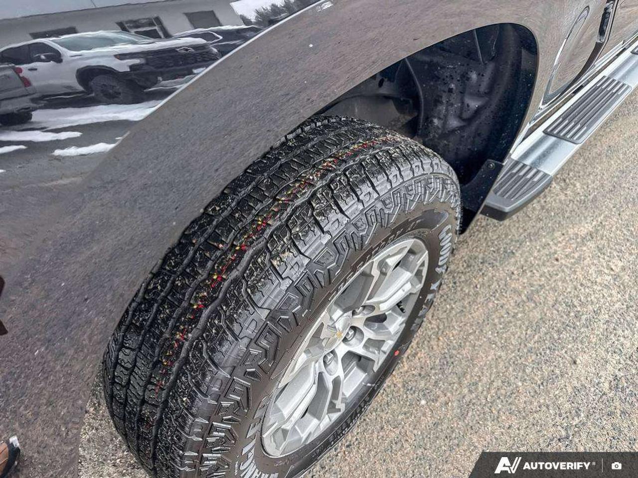 2024 Chevrolet Silverado 1500 BEDLINER. ALL WEATHER MATS. RUNNING BOARDS. TRAILERING PKG. TRUE NORTH EDITION. Photo