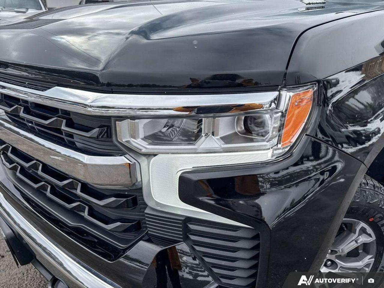 2024 Chevrolet Silverado 1500 BEDLINER. ALL WEATHER MATS. RUNNING BOARDS. TRAILERING PKG. TRUE NORTH EDITION. Photo