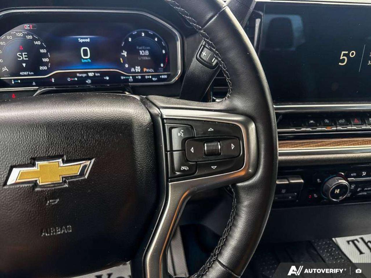 2024 Chevrolet Silverado 1500 BEDLINER. ALL WEATHER MATS. RUNNING BOARDS. TRAILERING PKG. TRUE NORTH EDITION. Photo