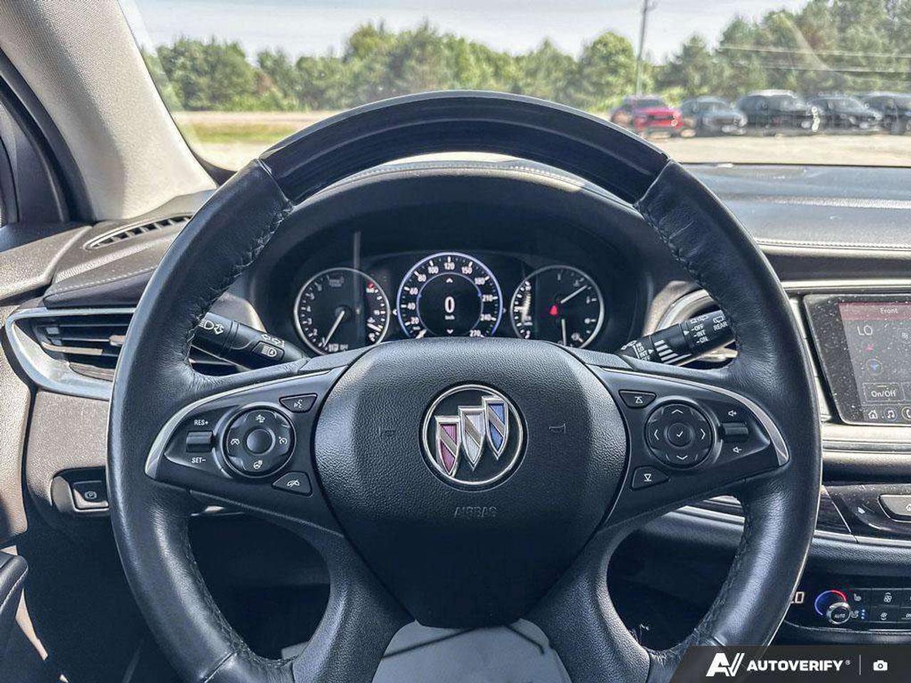 2021 Buick Enclave TRAILERING PKG. LEATHER SEATING. PANORAMIC SUNROOF. 7 PASSENGER SEATING. BOSE AUDIO SYSTEM. Photo