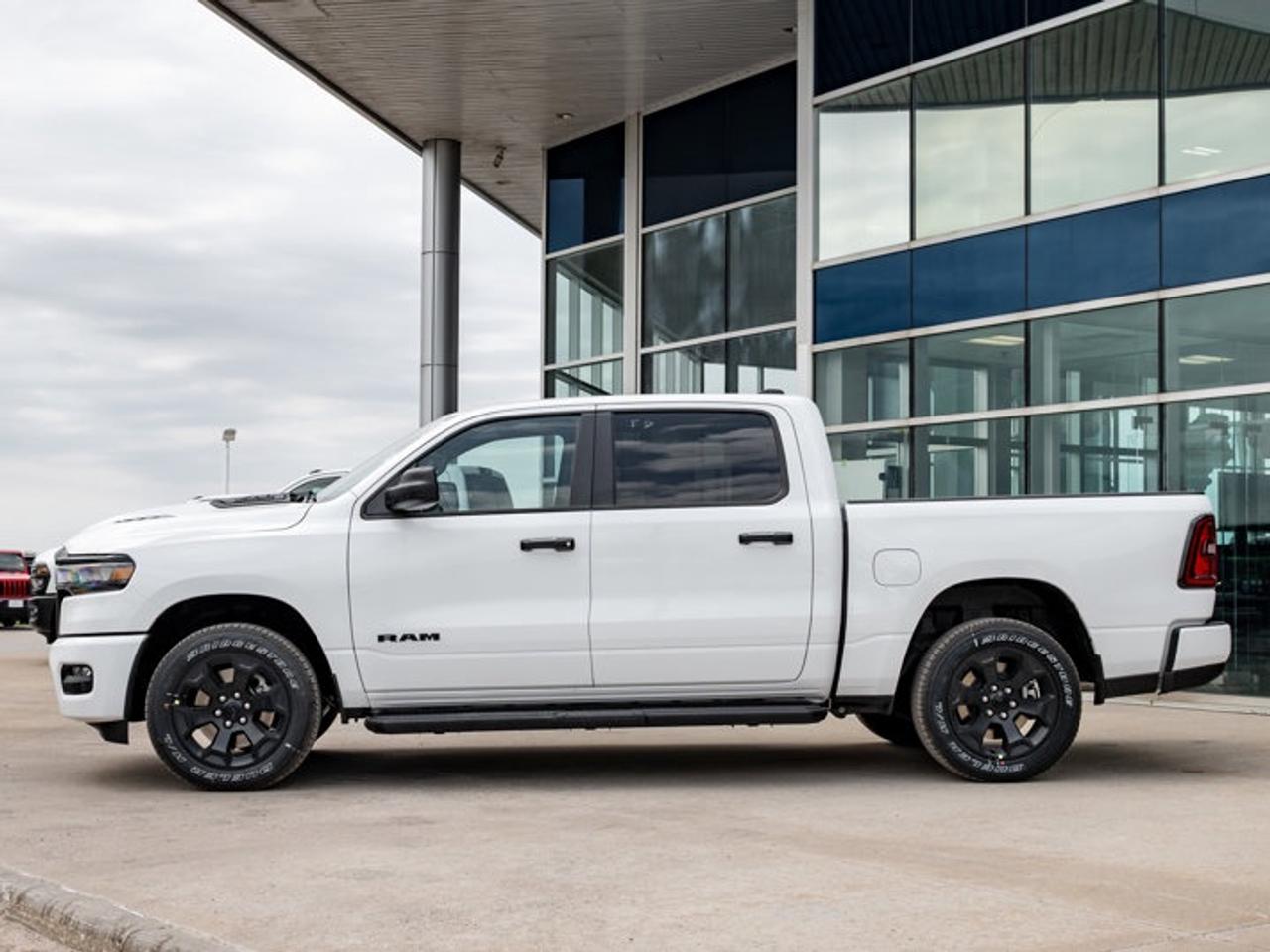 2026 RAM 1500 Express Photo4