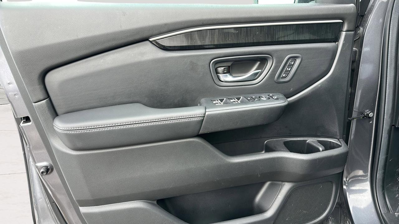 2025 Honda Pilot Touring Photo