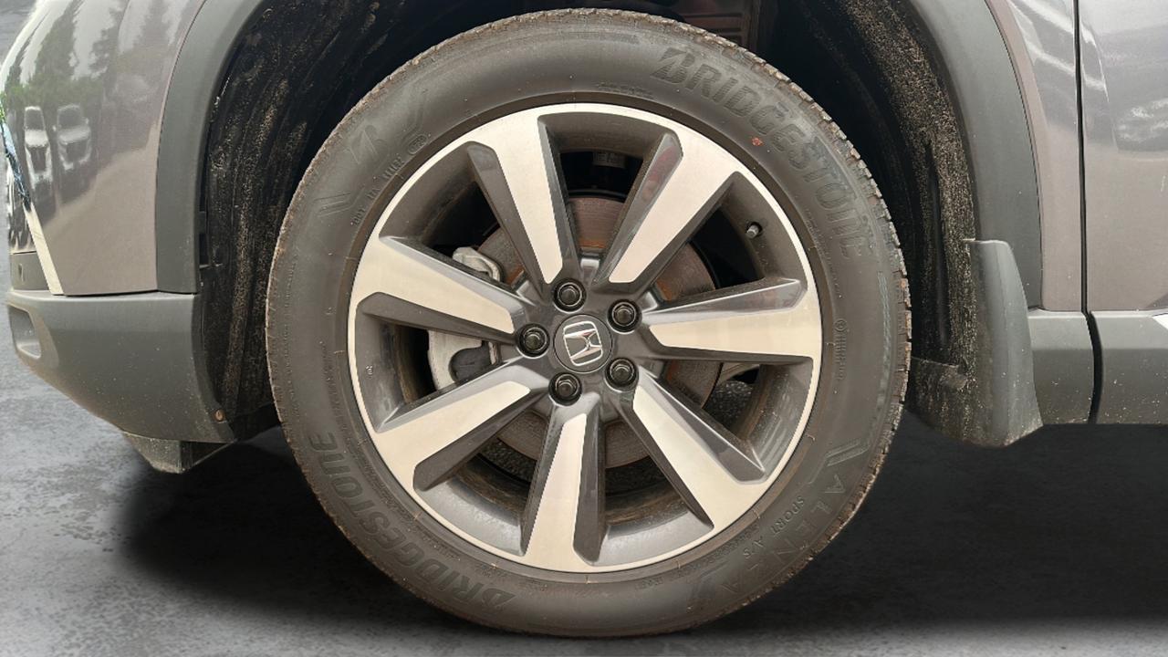 2025 Honda Pilot Touring Photo