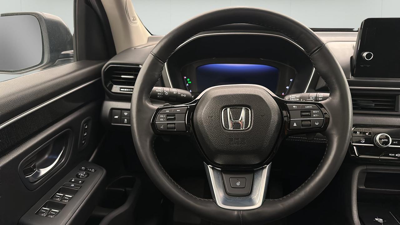 2025 Honda Pilot Touring Photo