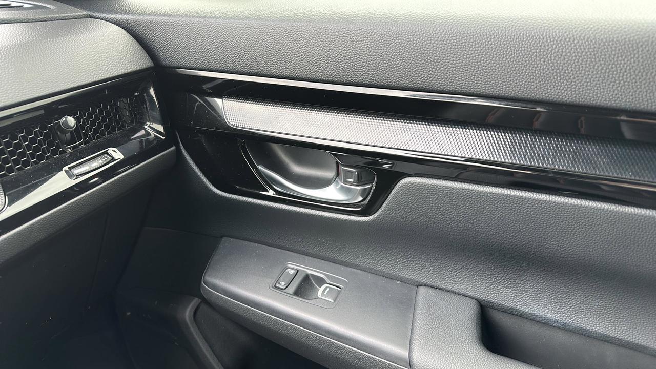 2024 Honda CR-V Hybrid Touring Photo