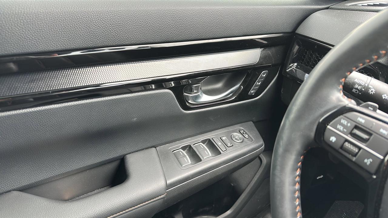 2024 Honda CR-V Hybrid Touring Photo