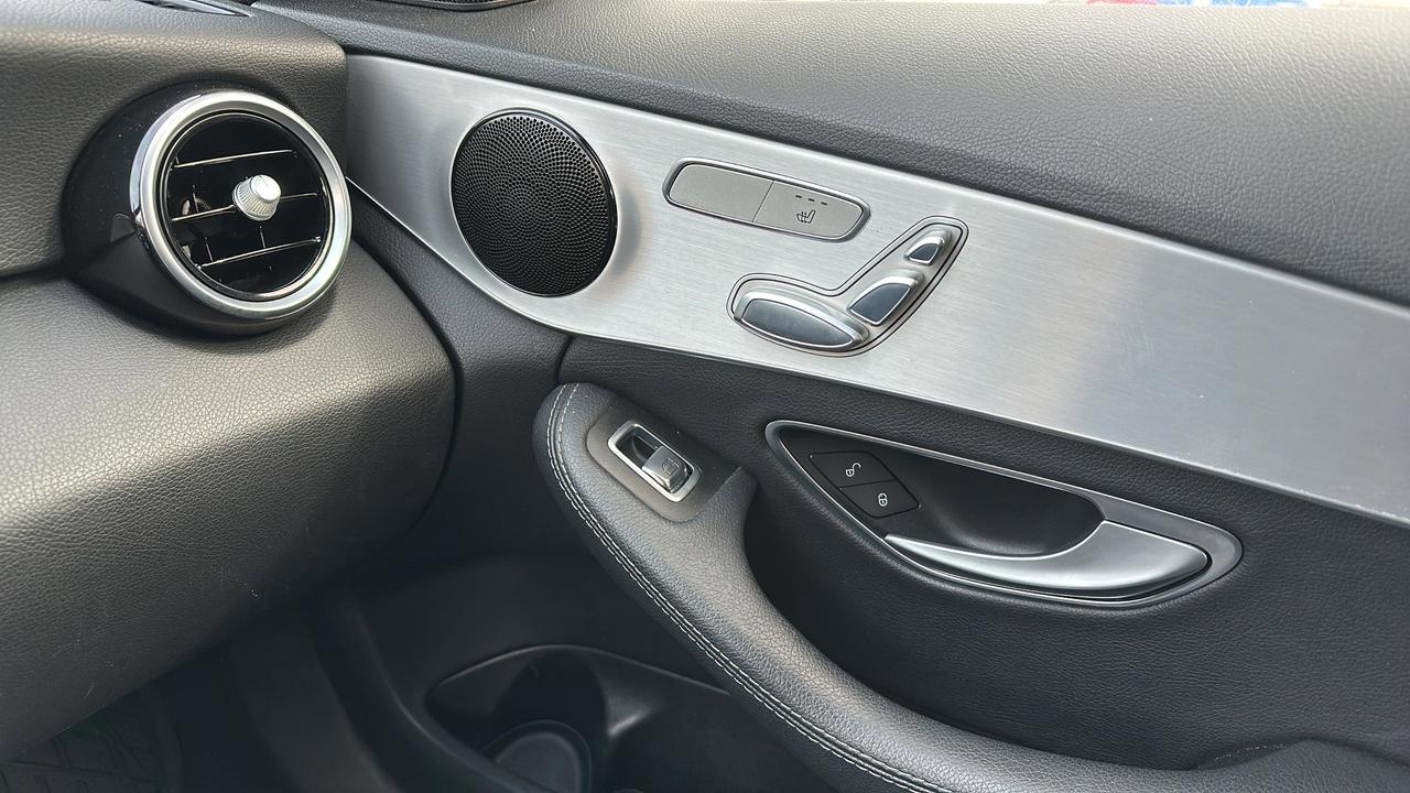 2018 Mercedes-Benz C-Class 4MATIC® Photo