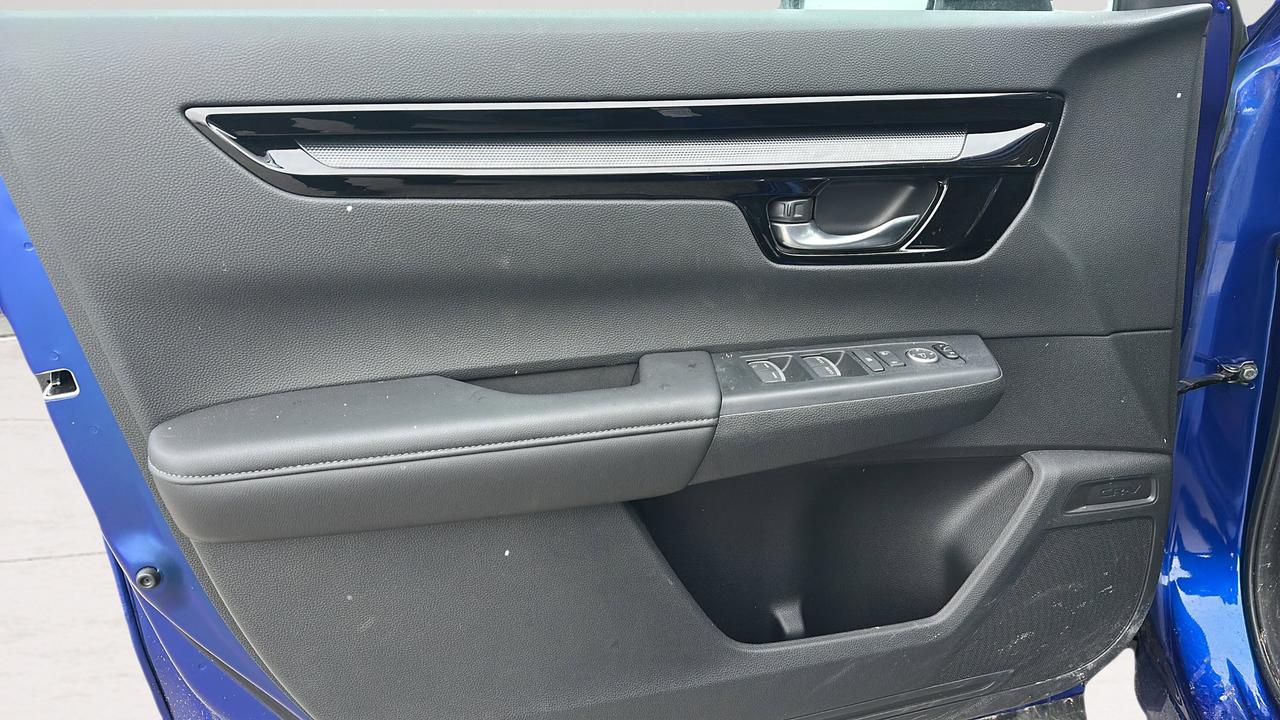2025 Honda CR-V Sport Photo
