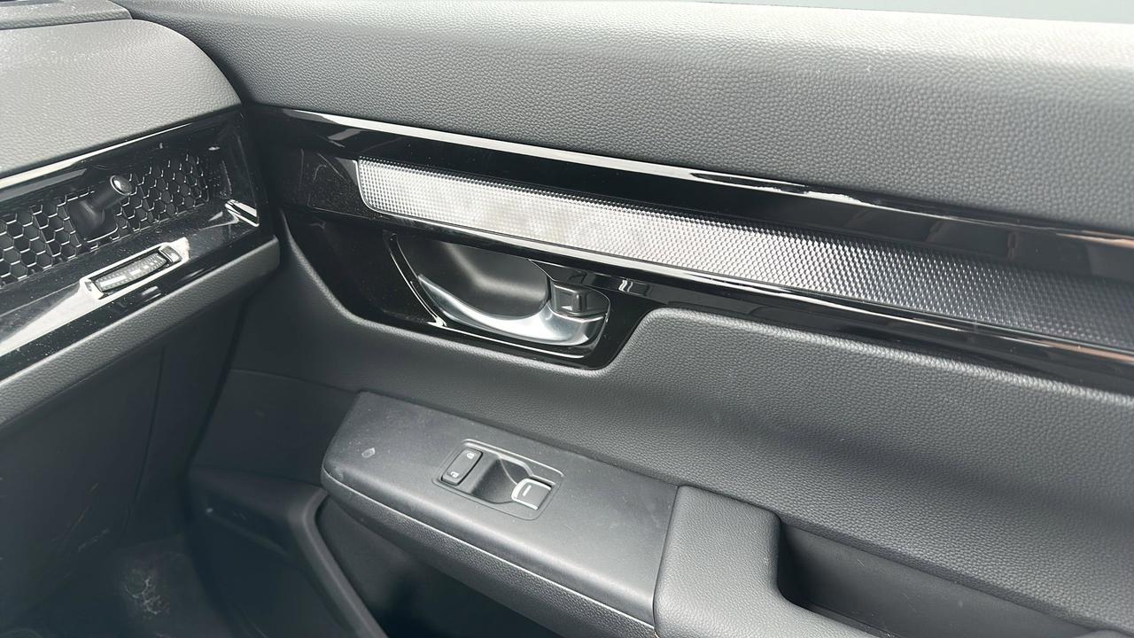 2024 Honda CR-V Hybrid Touring Photo