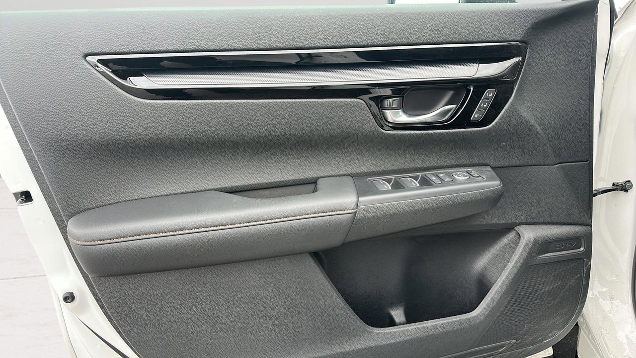 2024 Honda CR-V Hybrid Touring Photo