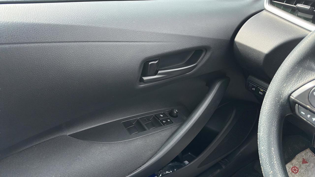 2022 Toyota Corolla LE CVT Photo