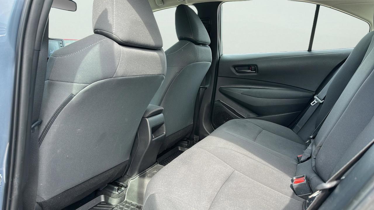 2022 Toyota Corolla LE CVT Photo