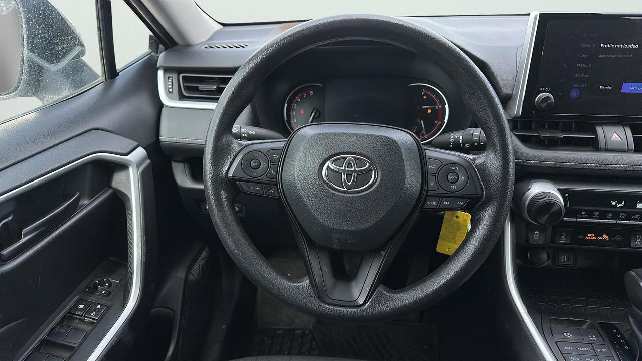 2023 Toyota RAV4 LE AWD Photo