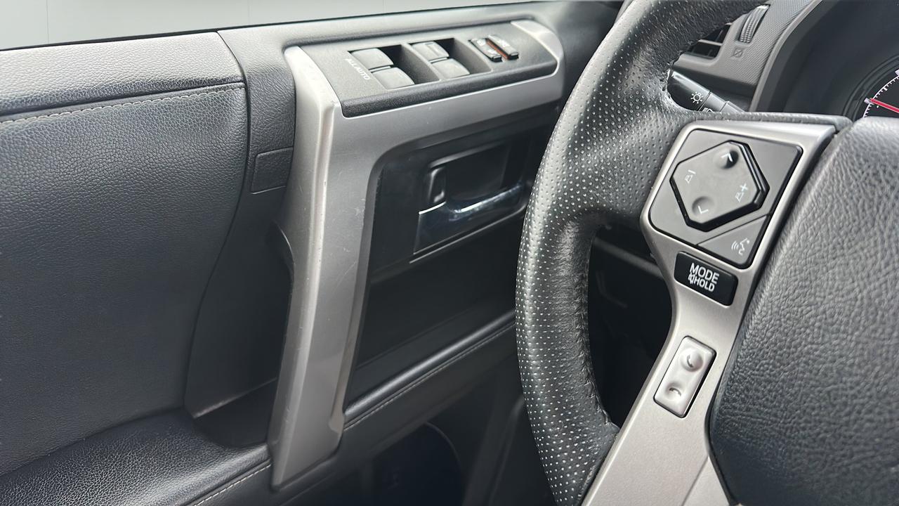 2020 Toyota 4Runner SR5 Photo