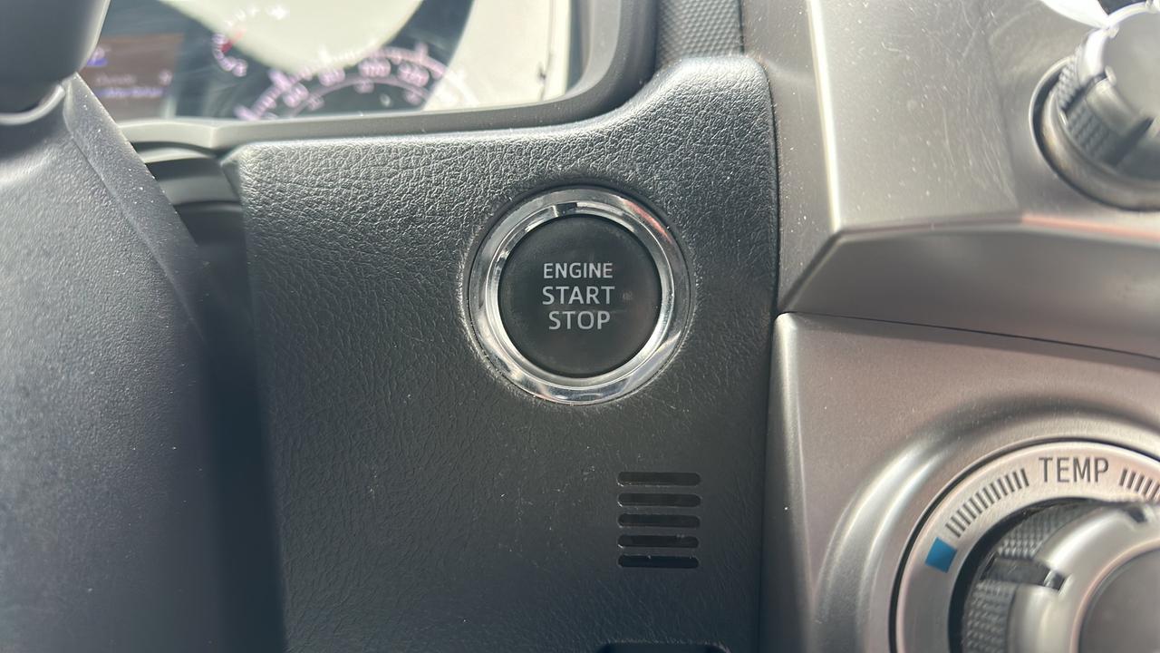 2020 Toyota 4Runner SR5 Photo
