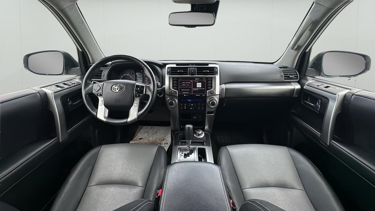 2020 Toyota 4Runner SR5 Photo