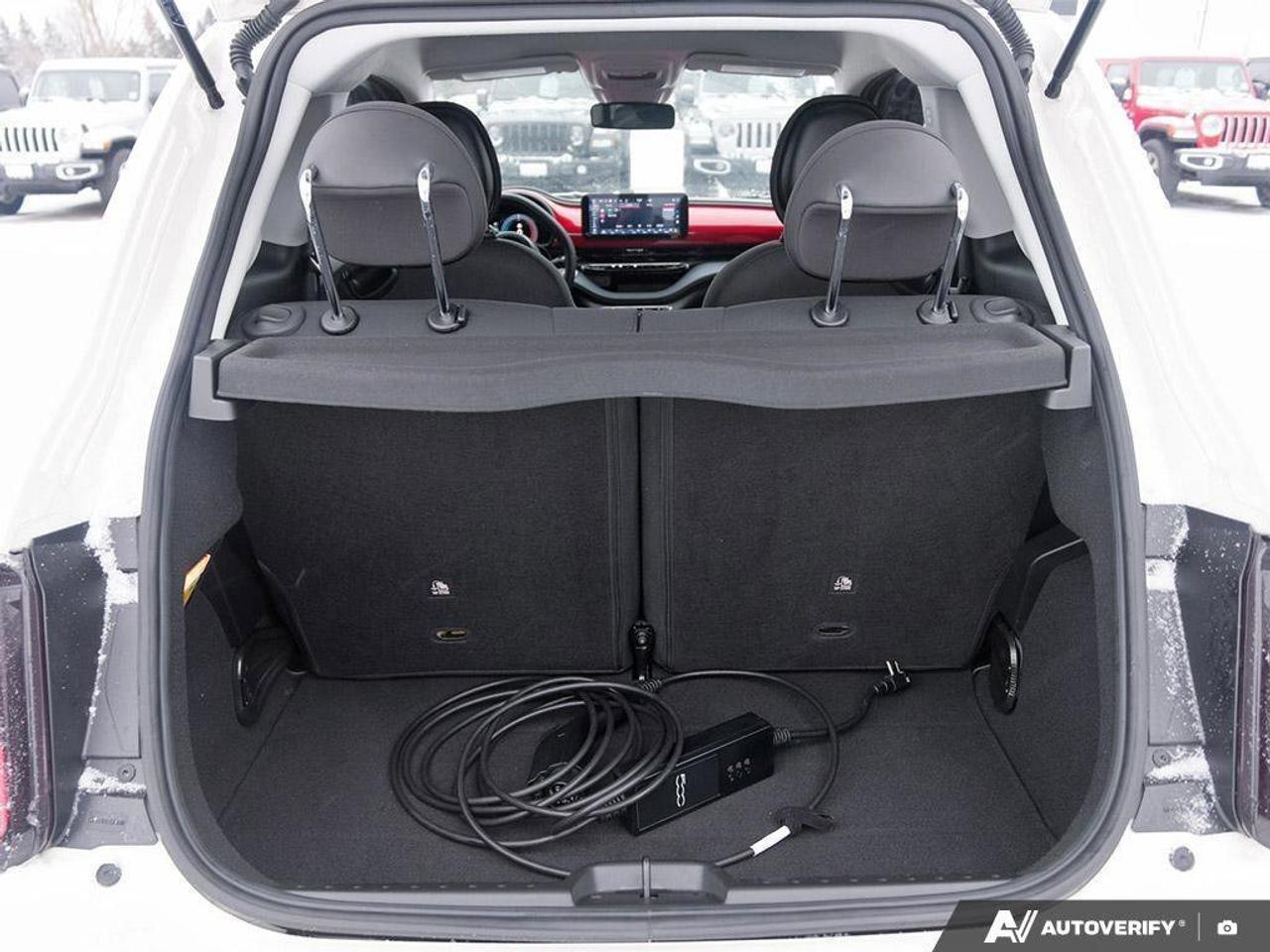 2025 Fiat 500E  Photo