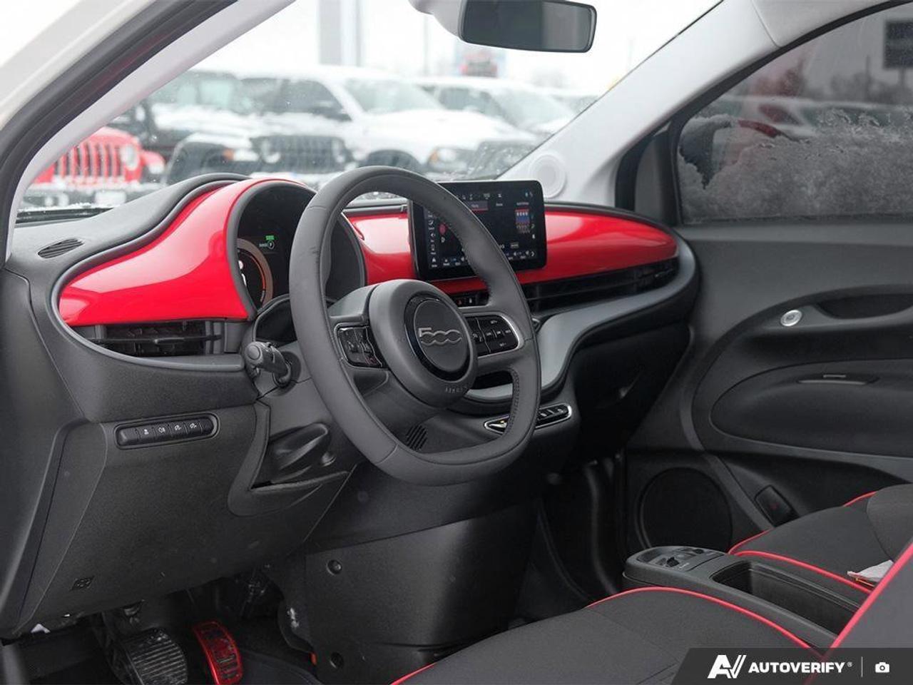 2025 Fiat 500E  Photo