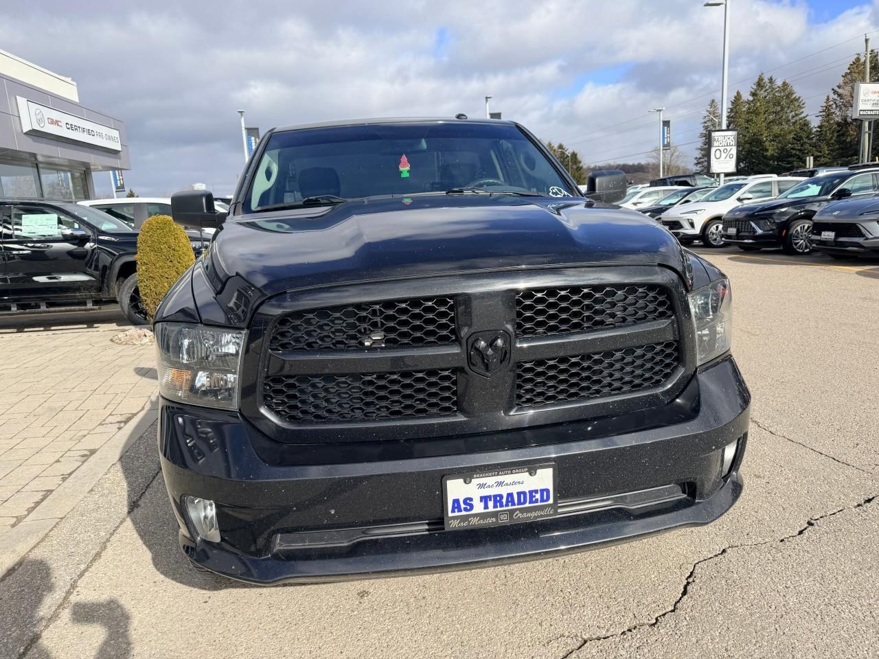 2016 RAM 1500 ExpressST, REGULAR CAB, 5.7L V8, 4X4, ALLOYS, CLOT Photo