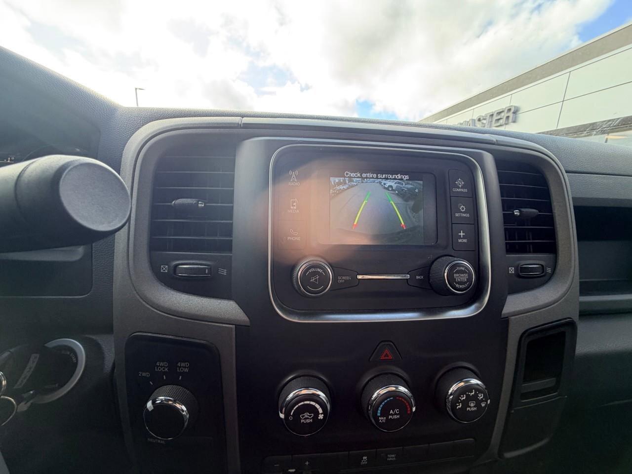 2016 RAM 1500 ExpressST, REGULAR CAB, 5.7L V8, 4X4, ALLOYS, CLOT Photo