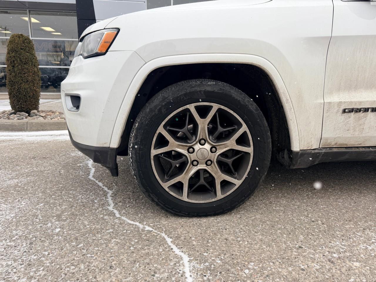 2018 Jeep Grand Cherokee Sterling EditionSTERLING EDITION, 5.7L V8, 4X4, AL Photo