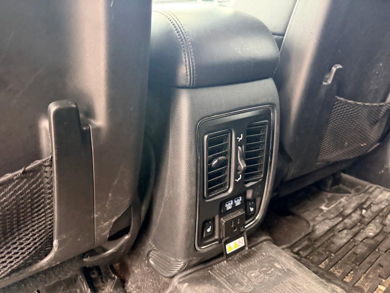 2018 Jeep Grand Cherokee Sterling EditionSTERLING EDITION, 5.7L V8, 4X4, AL Photo