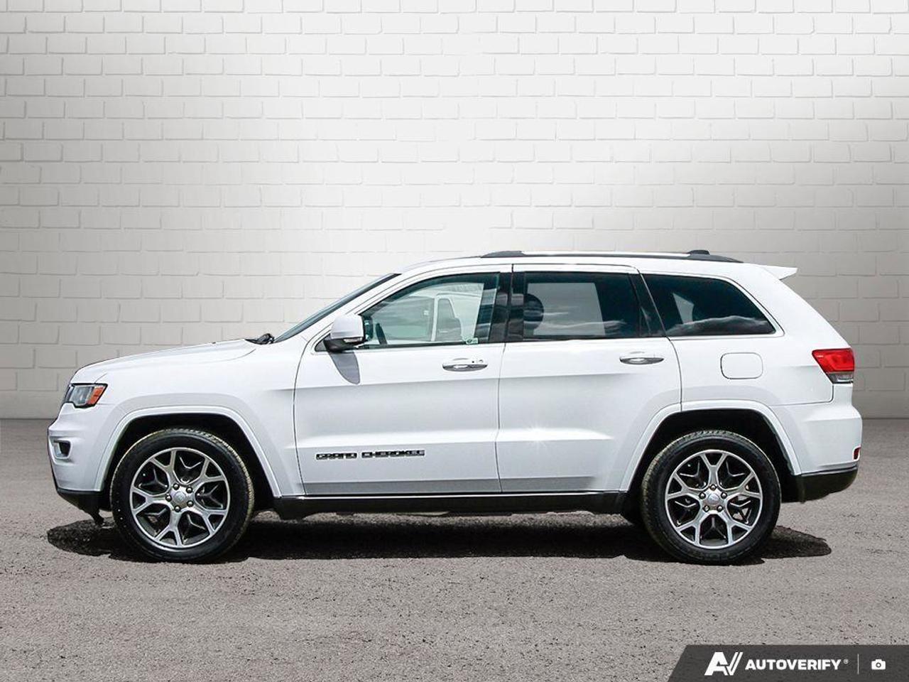 2018 Jeep Grand Cherokee Sterling EditionSTERLING EDITION, 3.6L V6, 4X4, AL Photo