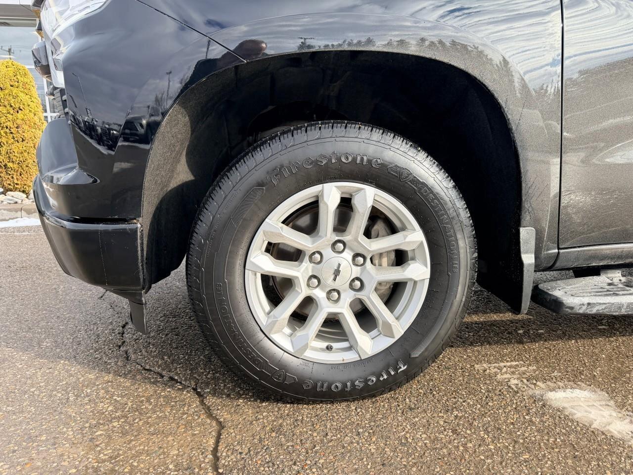 2024 Chevrolet Silverado 1500 RSTRST, 5.3L V8, 4X4, ALLOYS, LEATHER, CERTIFIED P Photo