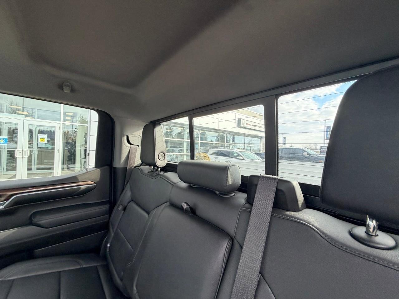 2024 Chevrolet Silverado 1500 RSTRST, 5.3L V8, 4X4, ALLOYS, LEATHER, CERTIFIED P Photo