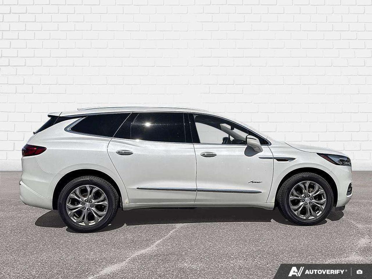2021 Buick Enclave TRAILERING PKG. LEATHER SEATING. PANORAMIC SUNROOF. 7 PASSENGER SEATING. BOSE AUDIO SYSTEM. Photo