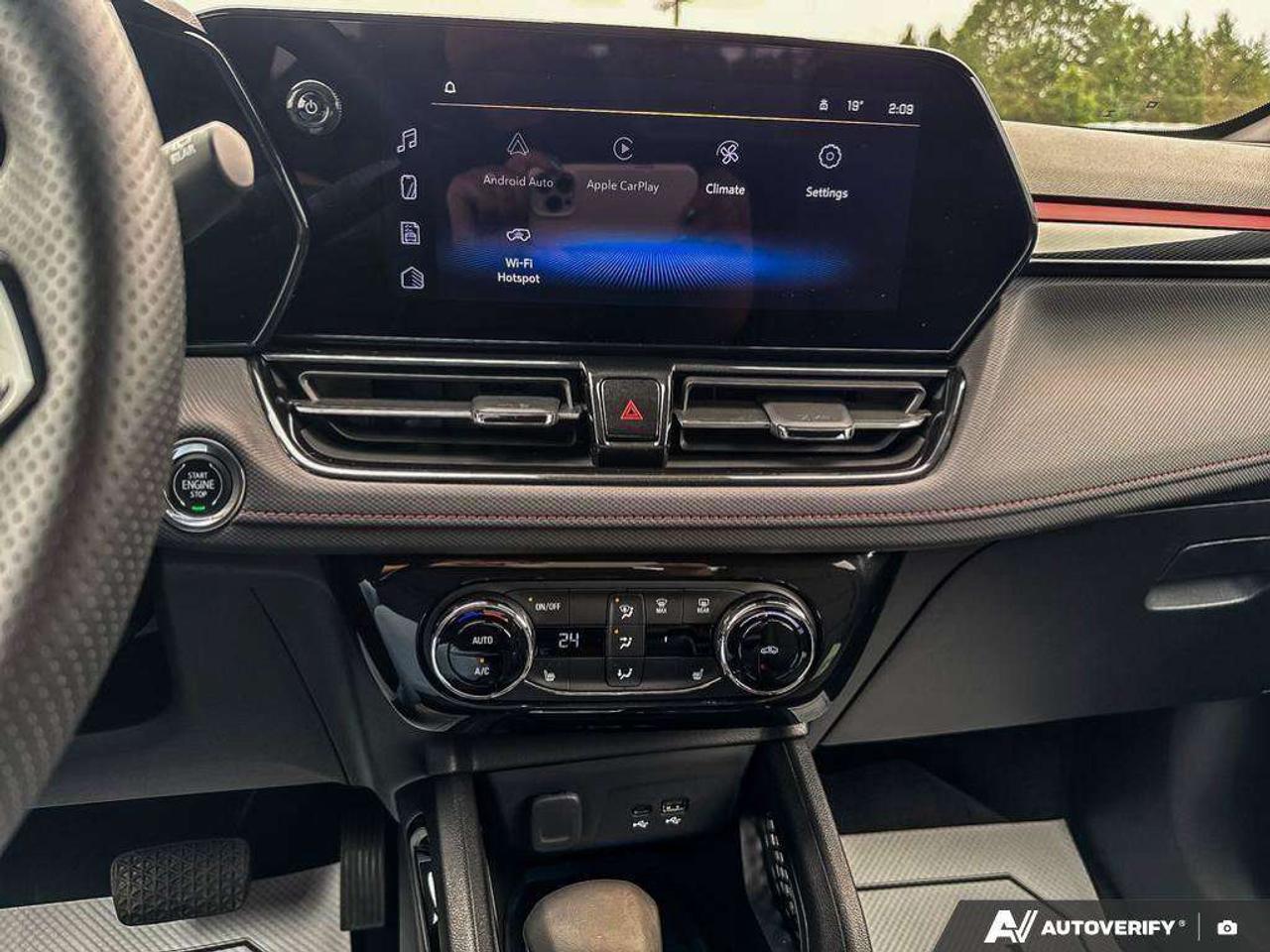 2026 Chevrolet TrailBlazer DRIVER CONFIDENCE PKG. HD CAMERA. WIRELESS CHARGING. Photo