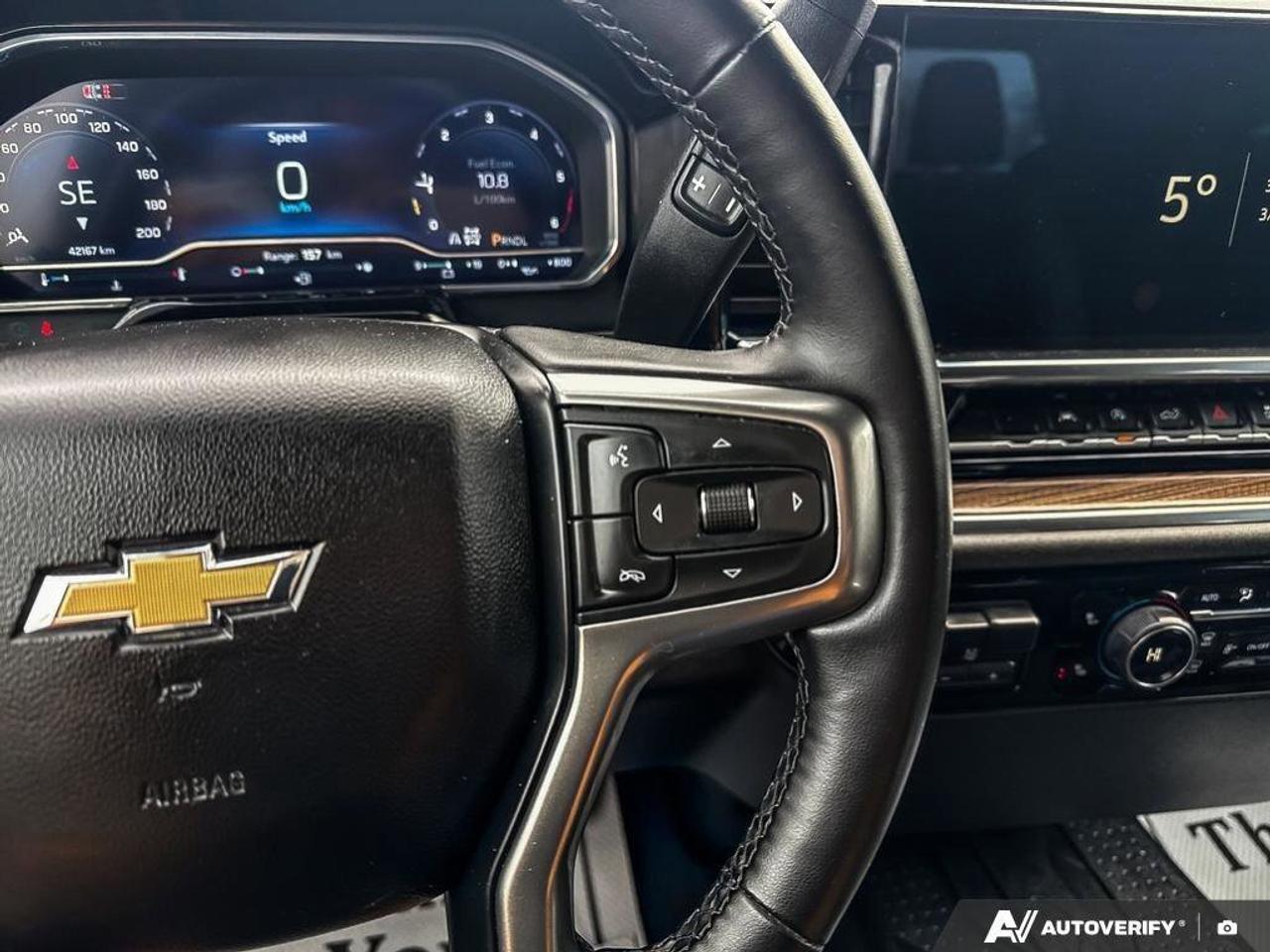 2024 Chevrolet Silverado 1500 LT   SPRAY IN BEDLINER, ALL WEATHER MATS, RUNNING Photo