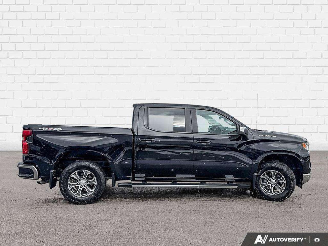 2024 Chevrolet Silverado 1500 BEDLINER. ALL WEATHER MATS. RUNNING BOARDS. TRAILERING PKG. TRUE NORTH EDITION. Photo