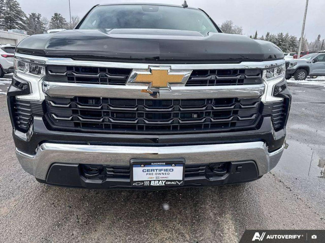 2024 Chevrolet Silverado 1500 BEDLINER. ALL WEATHER MATS. RUNNING BOARDS. TRAILERING PKG. TRUE NORTH EDITION. Photo