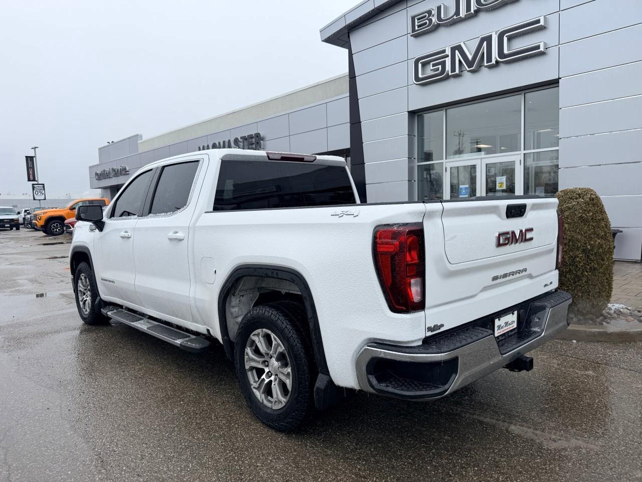 2022 GMC Sierra 1500 SLESLE, 5.3L V8, 4X4, ALLOYS, CLOTH, 1-OWNER, CERT Photo