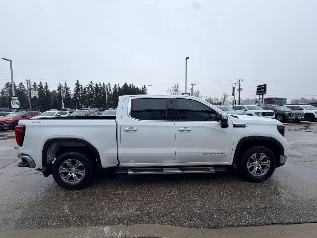 2022 GMC Sierra 1500 SLESLE, 5.3L V8, 4X4, ALLOYS, CLOTH, 1-OWNER, CERT Photo