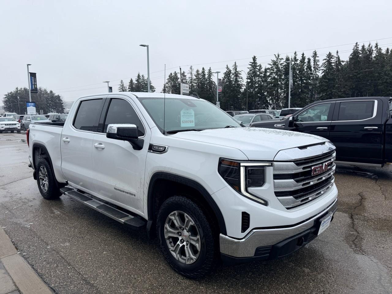 2022 GMC Sierra 1500 SLESLE, 5.3L V8, 4X4, ALLOYS, CLOTH, 1-OWNER, CERT Photo