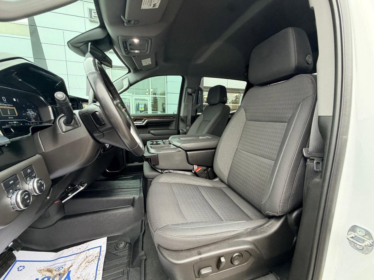 2022 GMC Sierra 1500 SLESLE, 5.3L V8, 4X4, ALLOYS, CLOTH, 1-OWNER, CERT Photo