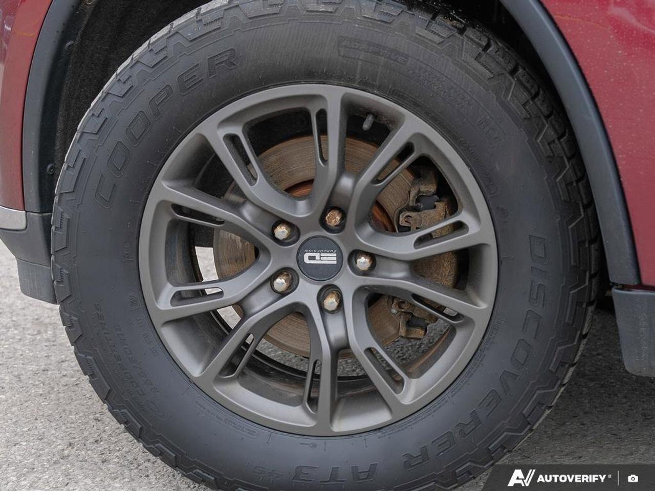 2016 Dodge Durango LimitedLIMITED, 3.6L V6, 4X4, ALLOYS, LEATHER, 6-P Photo