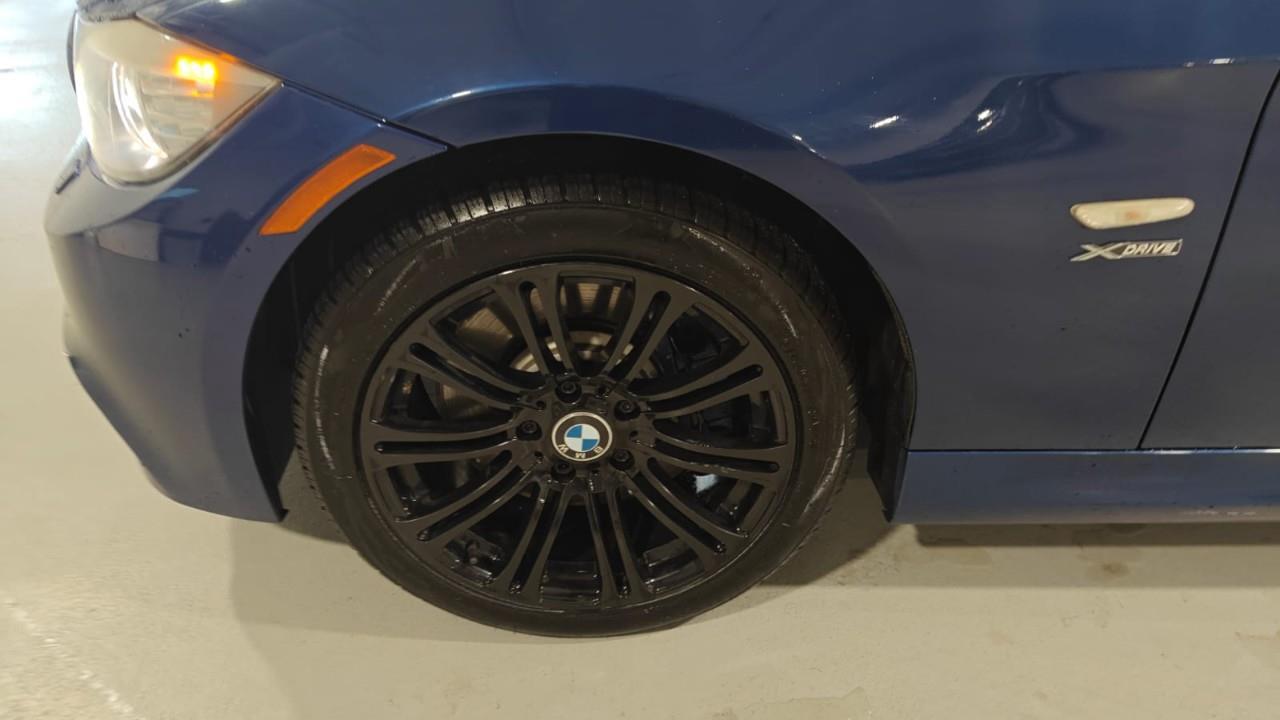 2010 BMW 335 i xDrive 4dr All-Wheel Drive Sedan Photo4