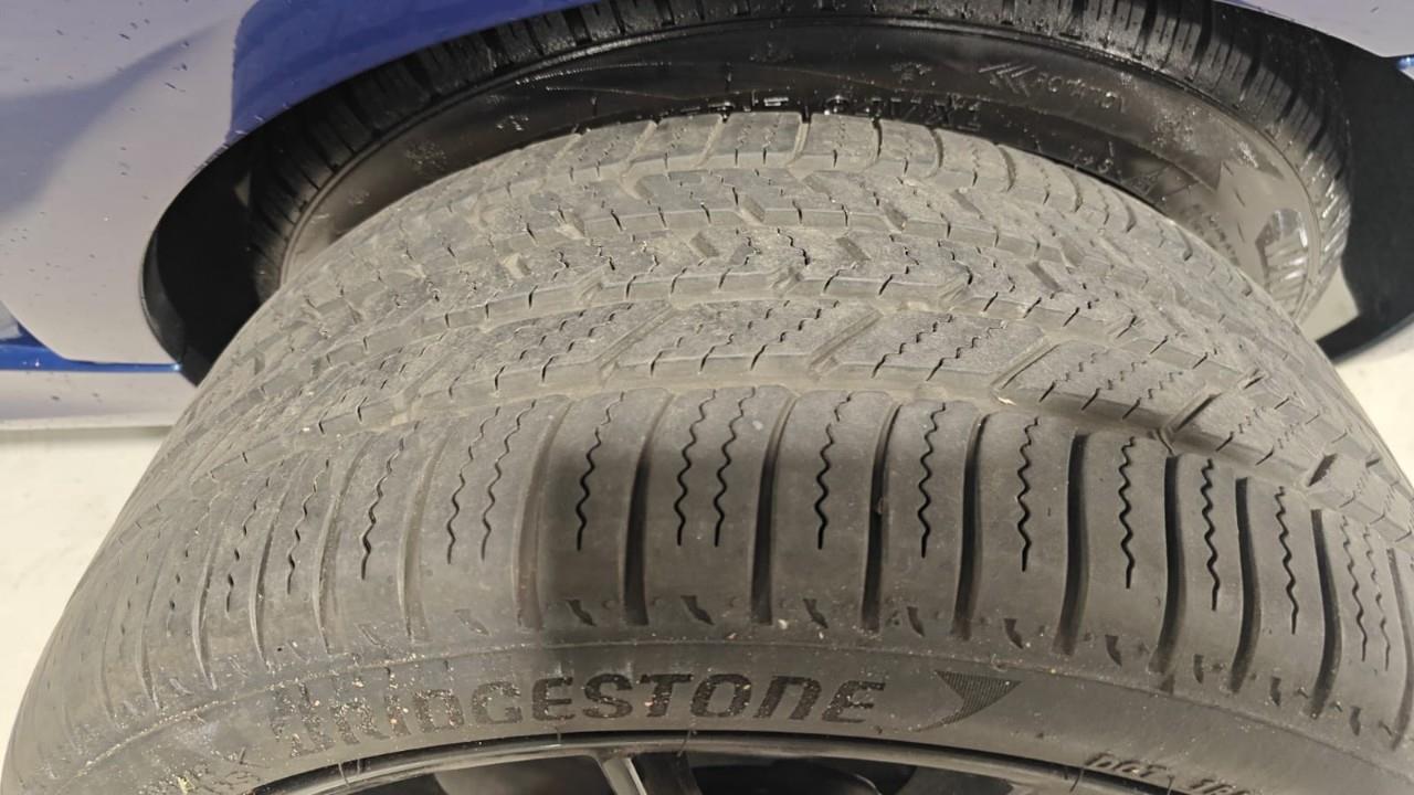 2010 BMW 335 i xDrive 4dr All-Wheel Drive Sedan Photo