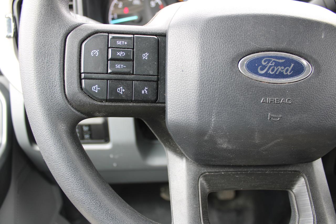 2024 Ford SUPER DUTY F-250 SRW XLT Photo