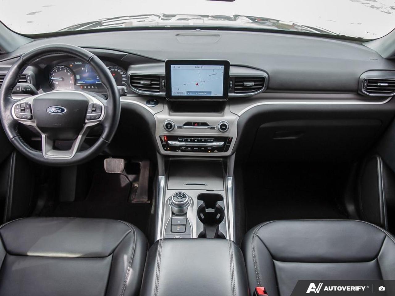 2023 Ford Explorer XLT Photo