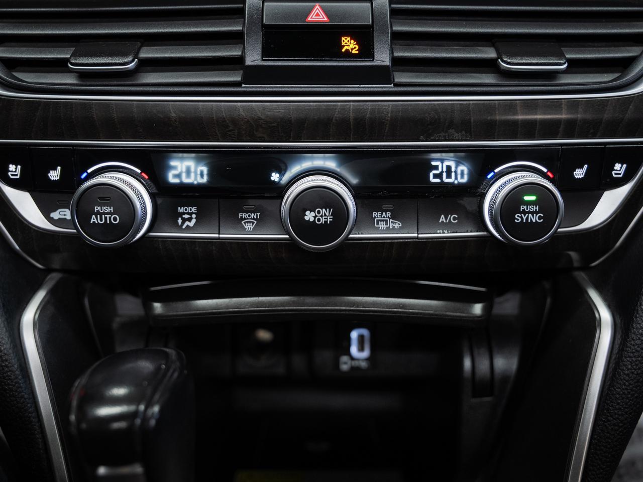 2020 Honda Accord TOURING | Nav | Sunroof | BSM | ACC | CarPlay