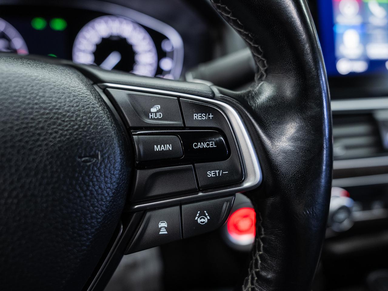 2020 Honda Accord TOURING | Nav | Sunroof | BSM | ACC | CarPlay Photo