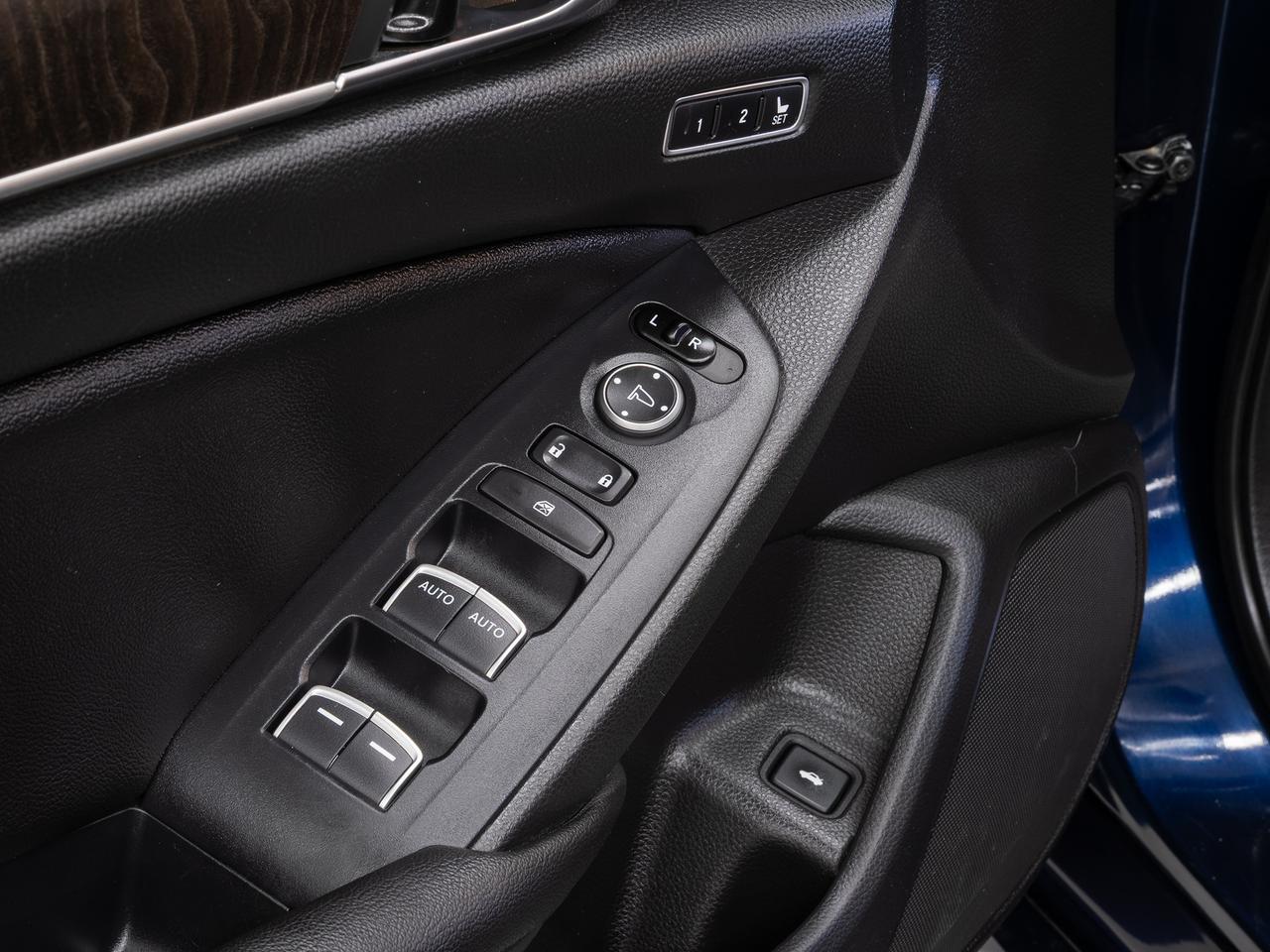 2020 Honda Accord TOURING | Nav | Sunroof | BSM | ACC | CarPlay