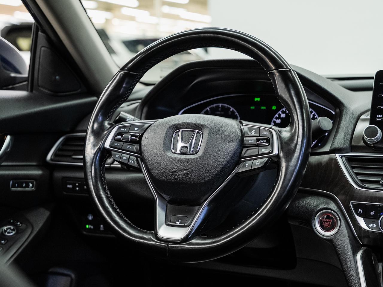 2020 Honda Accord TOURING | Nav | Sunroof | BSM | ACC | CarPlay Photo