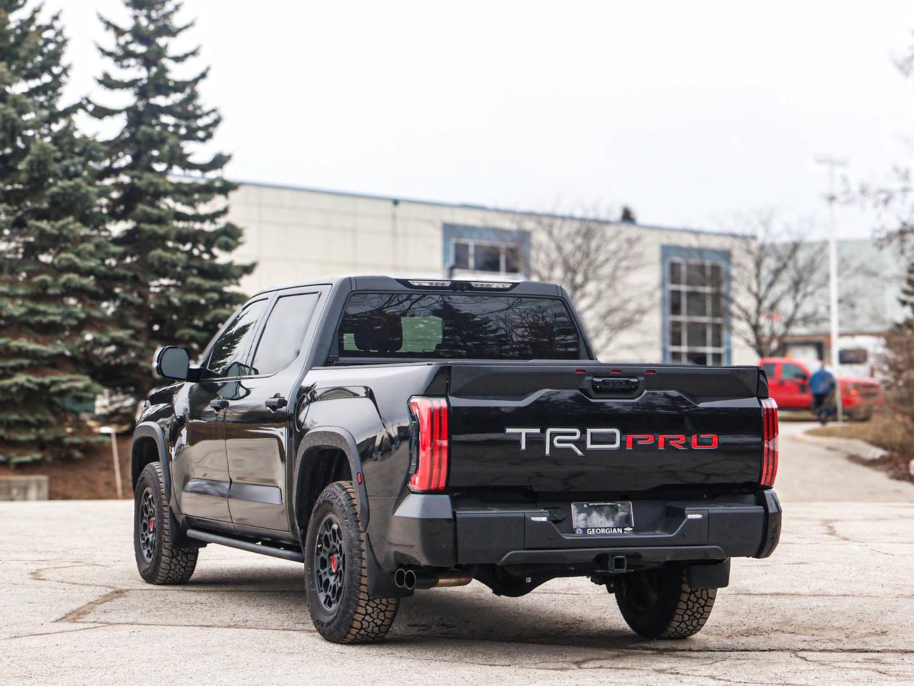 2024 Toyota Tundra LIMITED HYBRID Photo