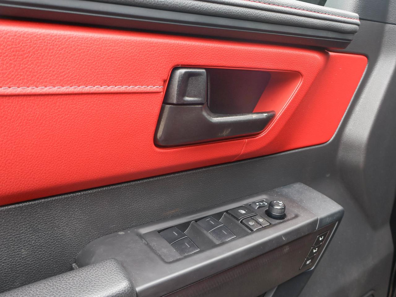 2024 Toyota Tundra LIMITED HYBRID Photo